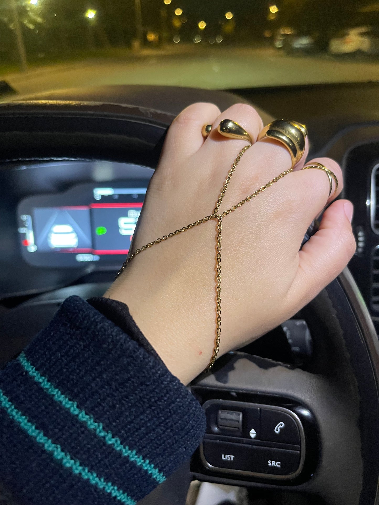 Minimal Stainless Steel Hand-Chain✨