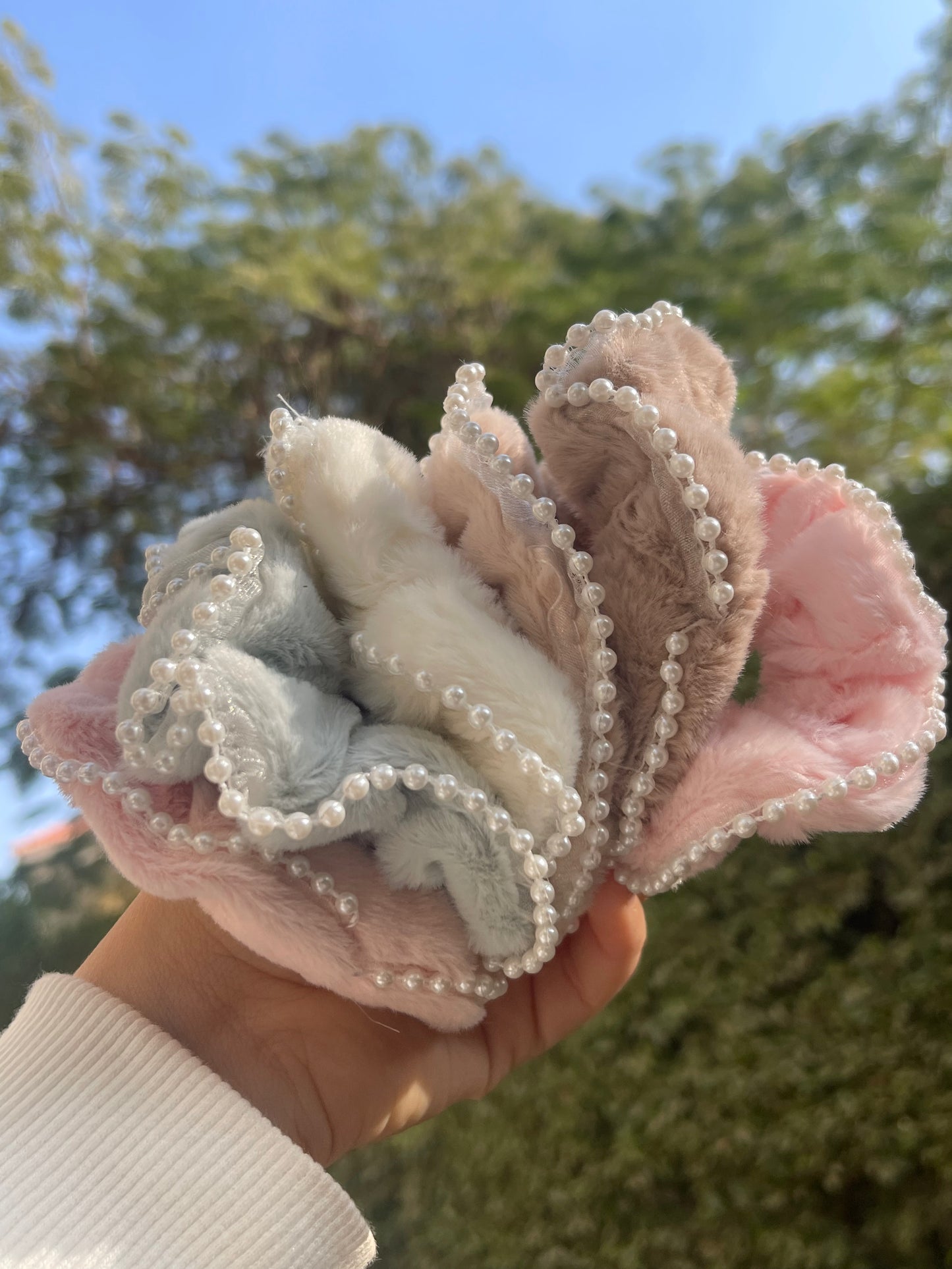 Velvet Pearl Hair Tie