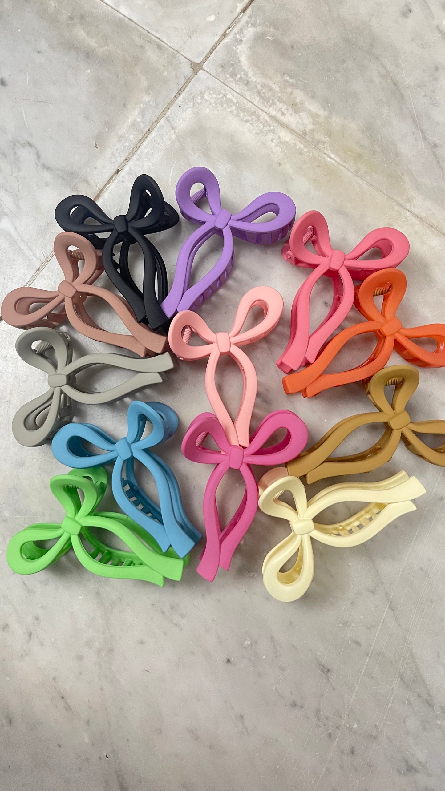 Perfect Bow Claw Clip