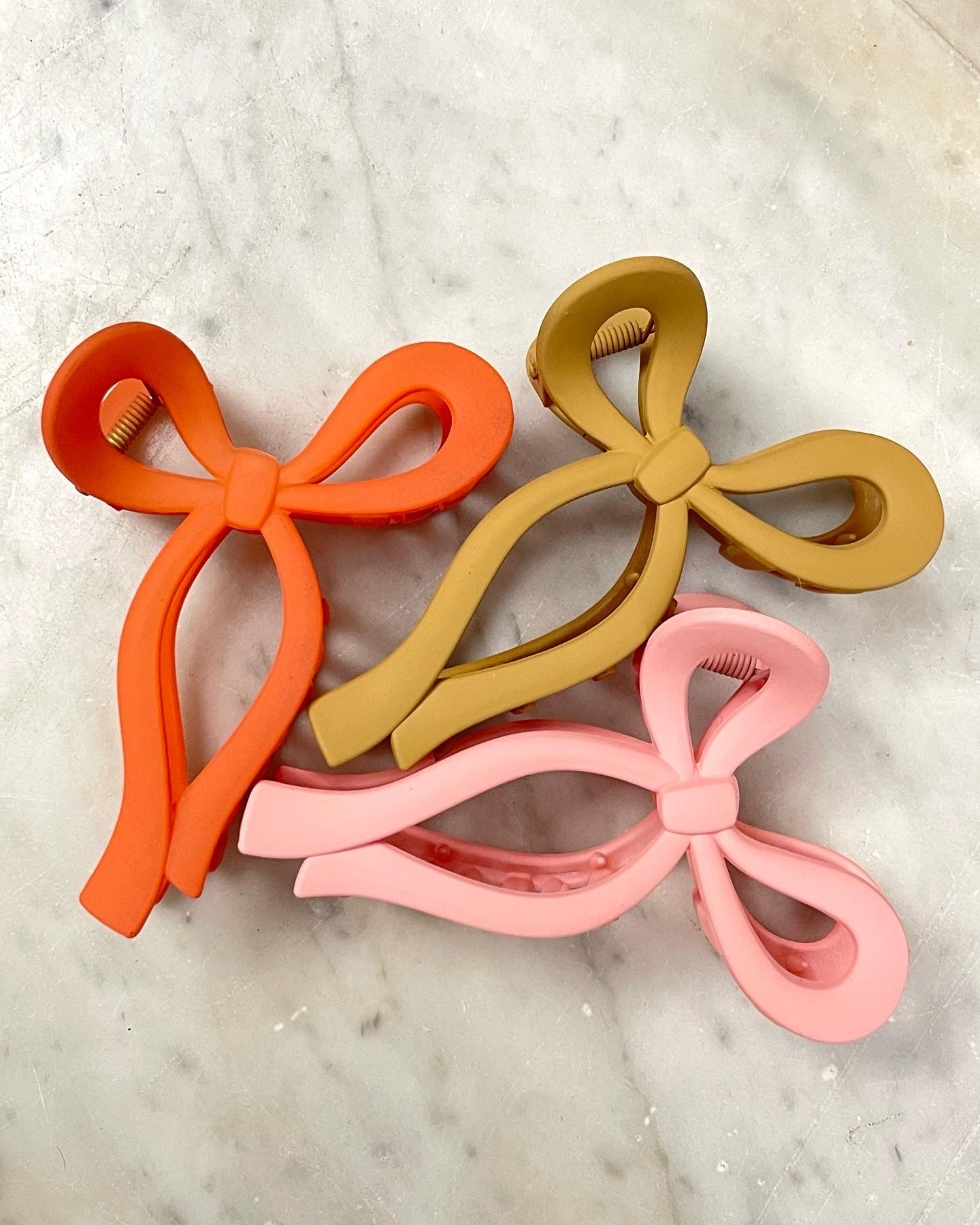 Perfect Bow Claw Clip