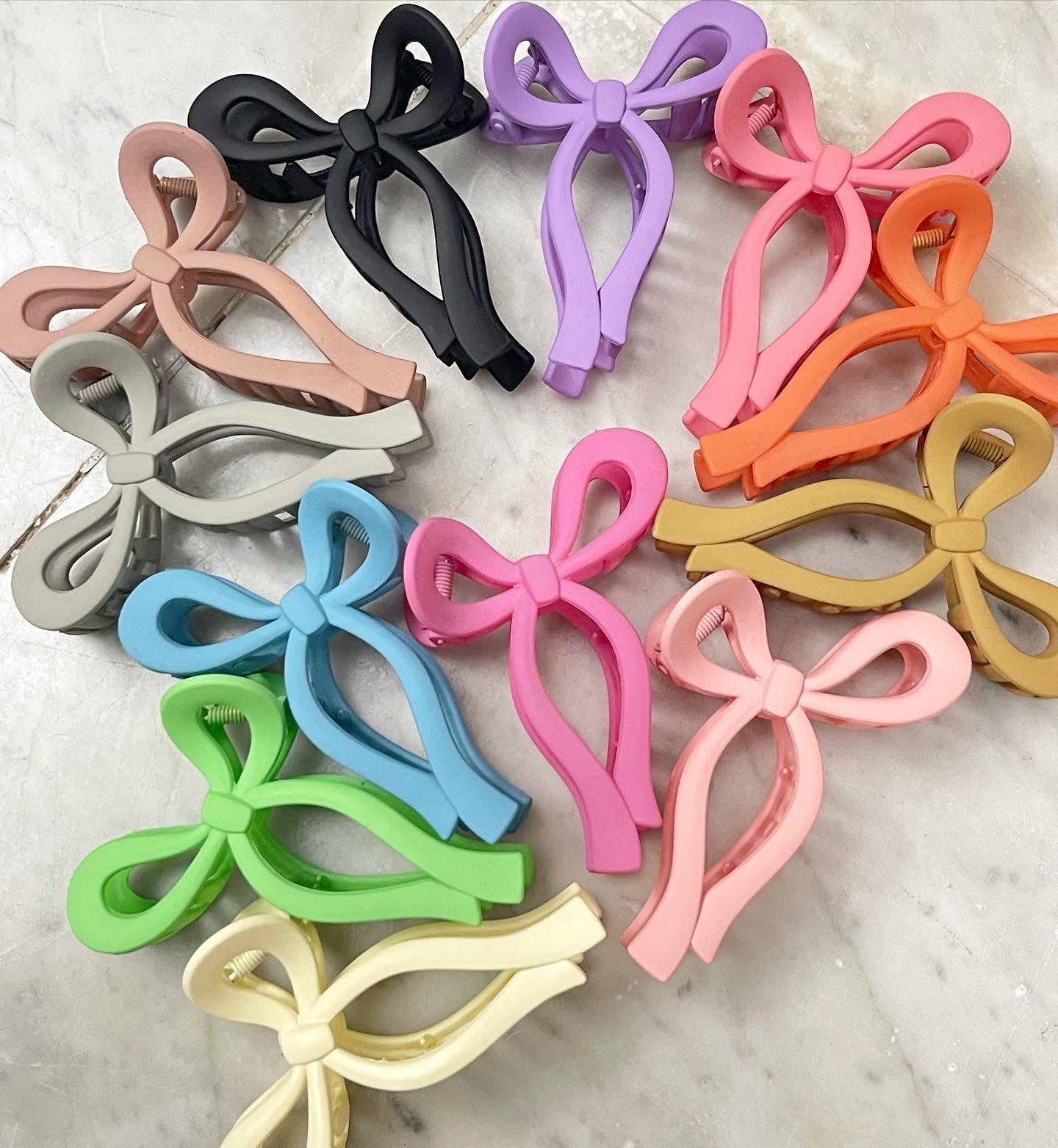 Perfect Bow Claw Clip