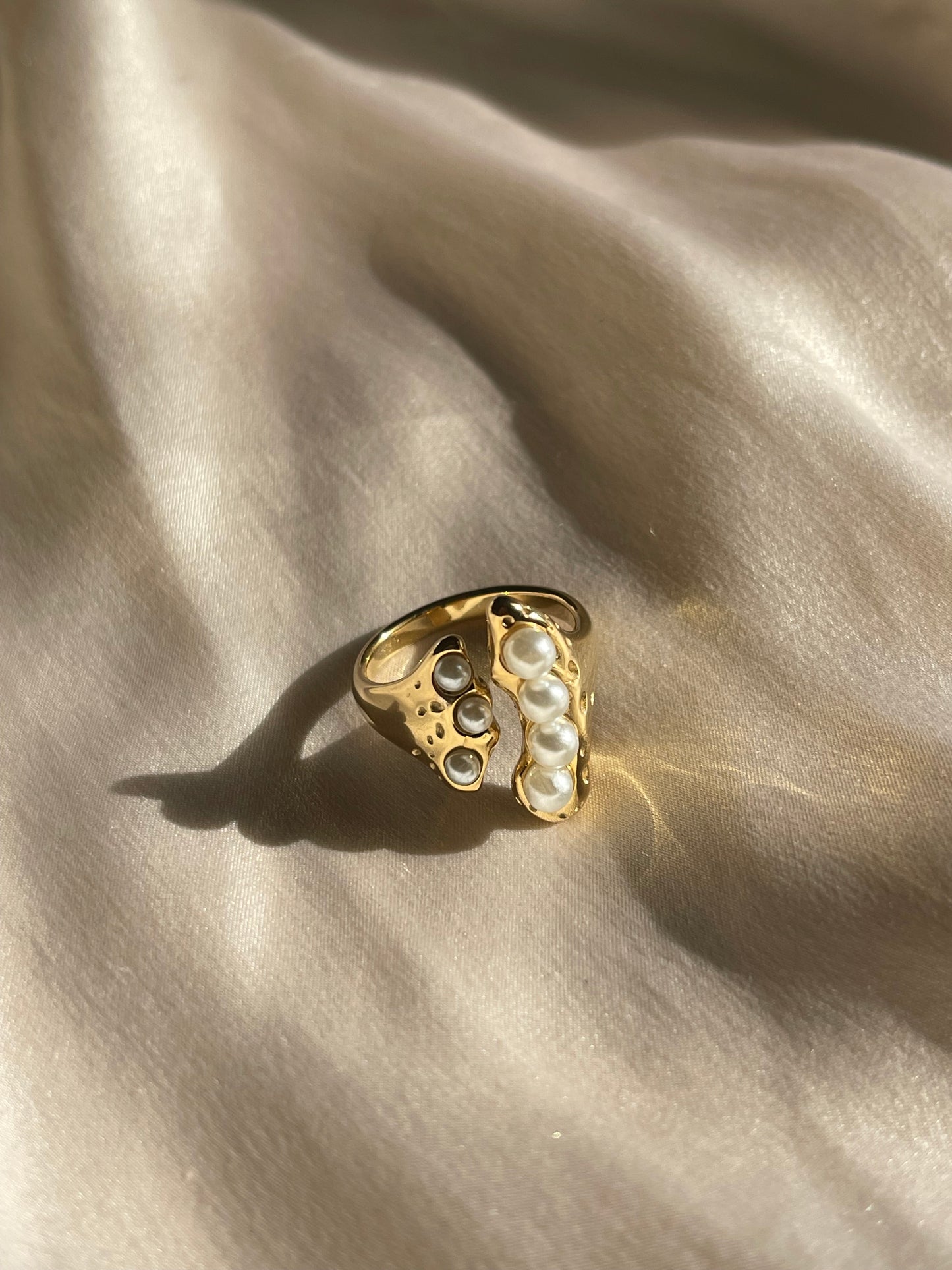 Statement Pearl Ring (Stainless Steel)