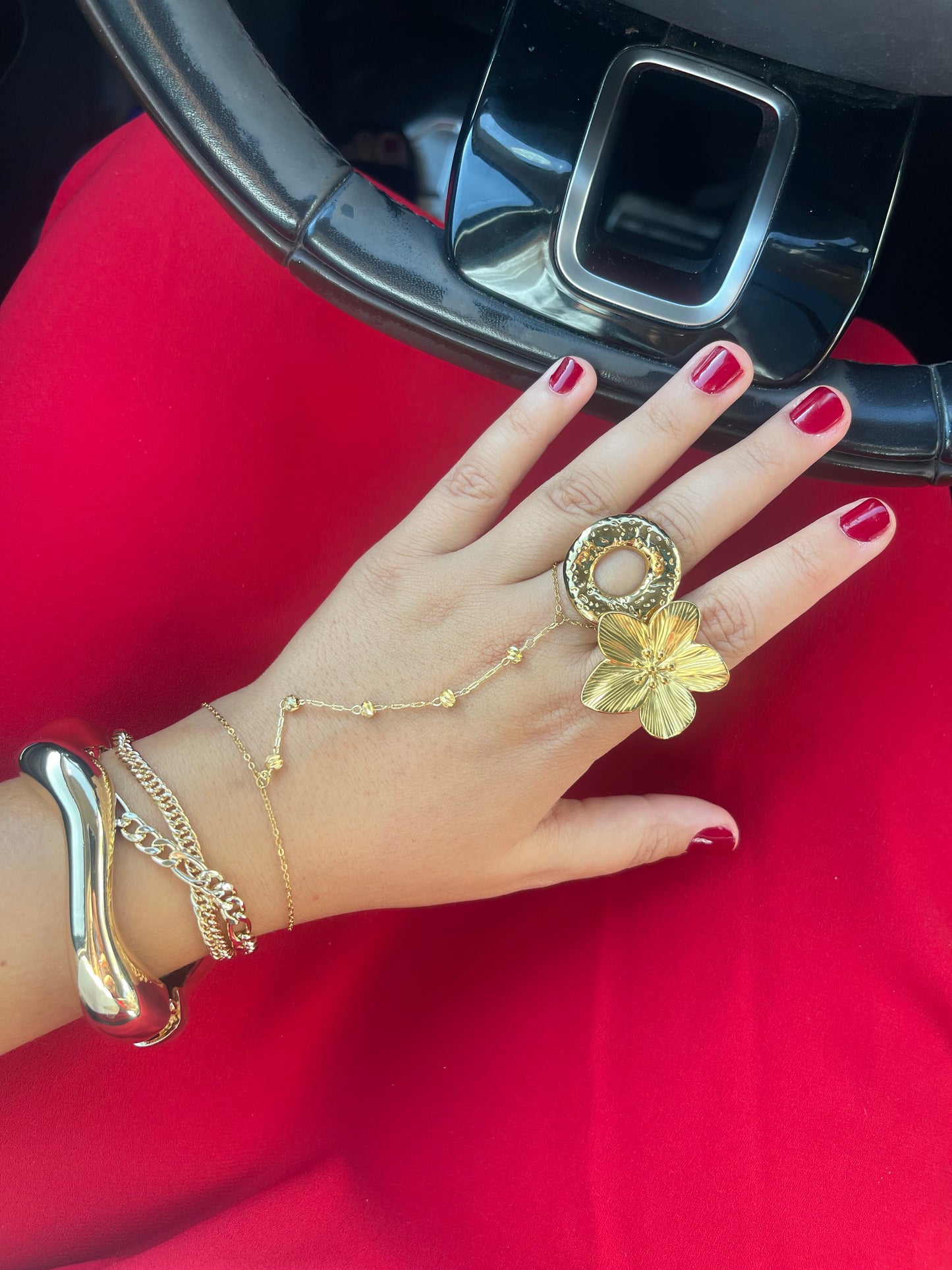 Minimal Gold Plated Hand-Chain✨