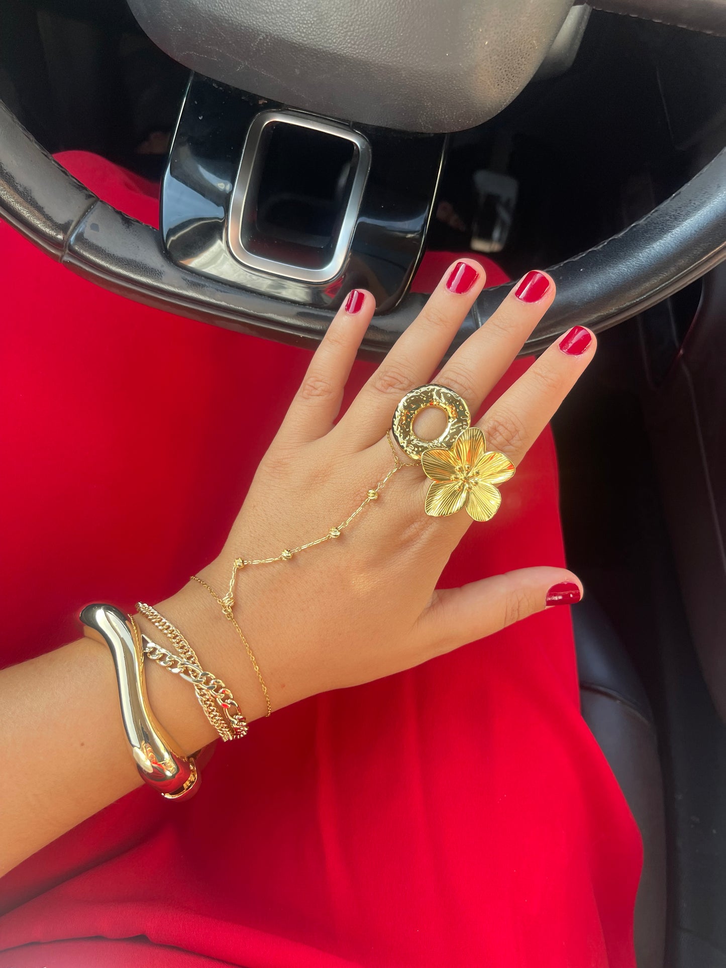 Minimal Gold Plated Hand-Chain✨