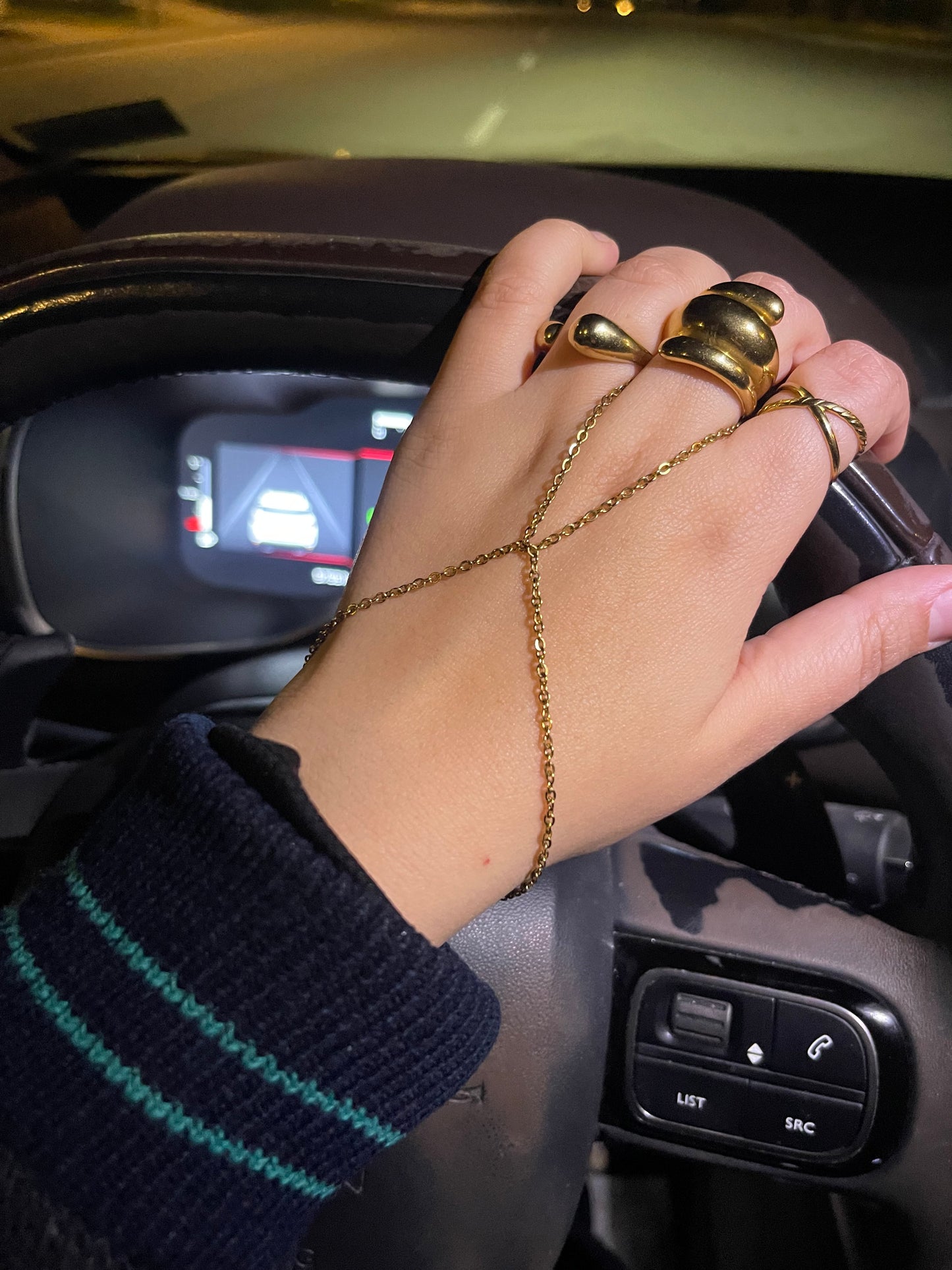 Minimal Stainless Steel Hand-Chain✨