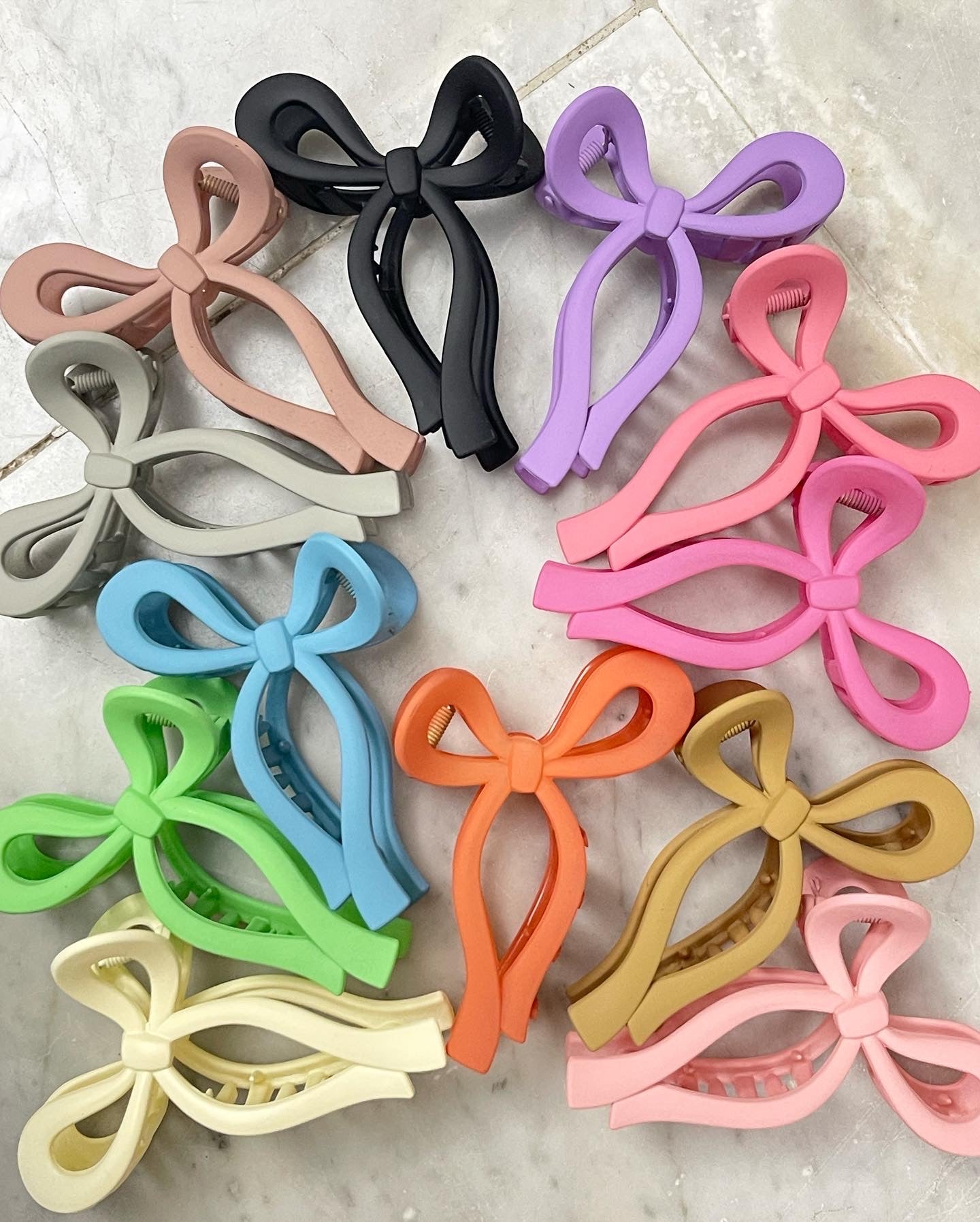 Perfect Bow Claw Clip