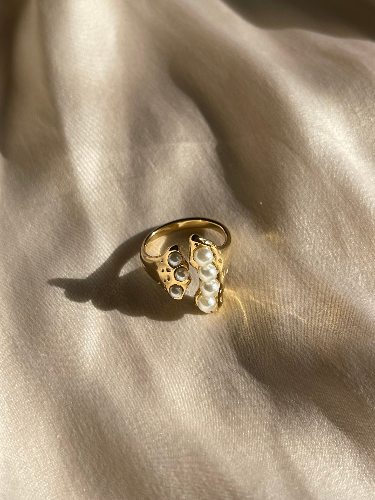 Statement Pearl Ring (Stainless Steel)
