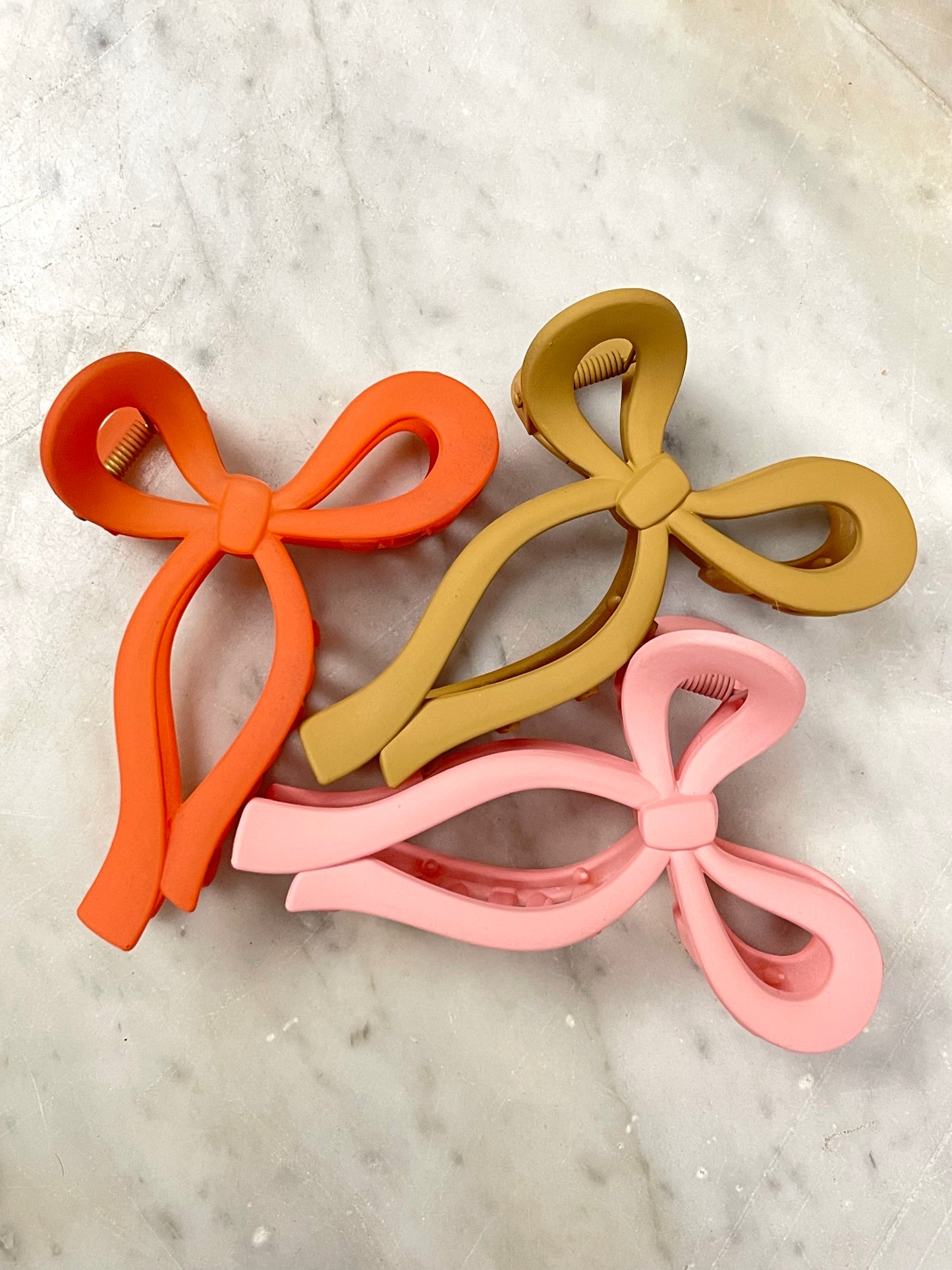 Perfect Bow Claw Clip