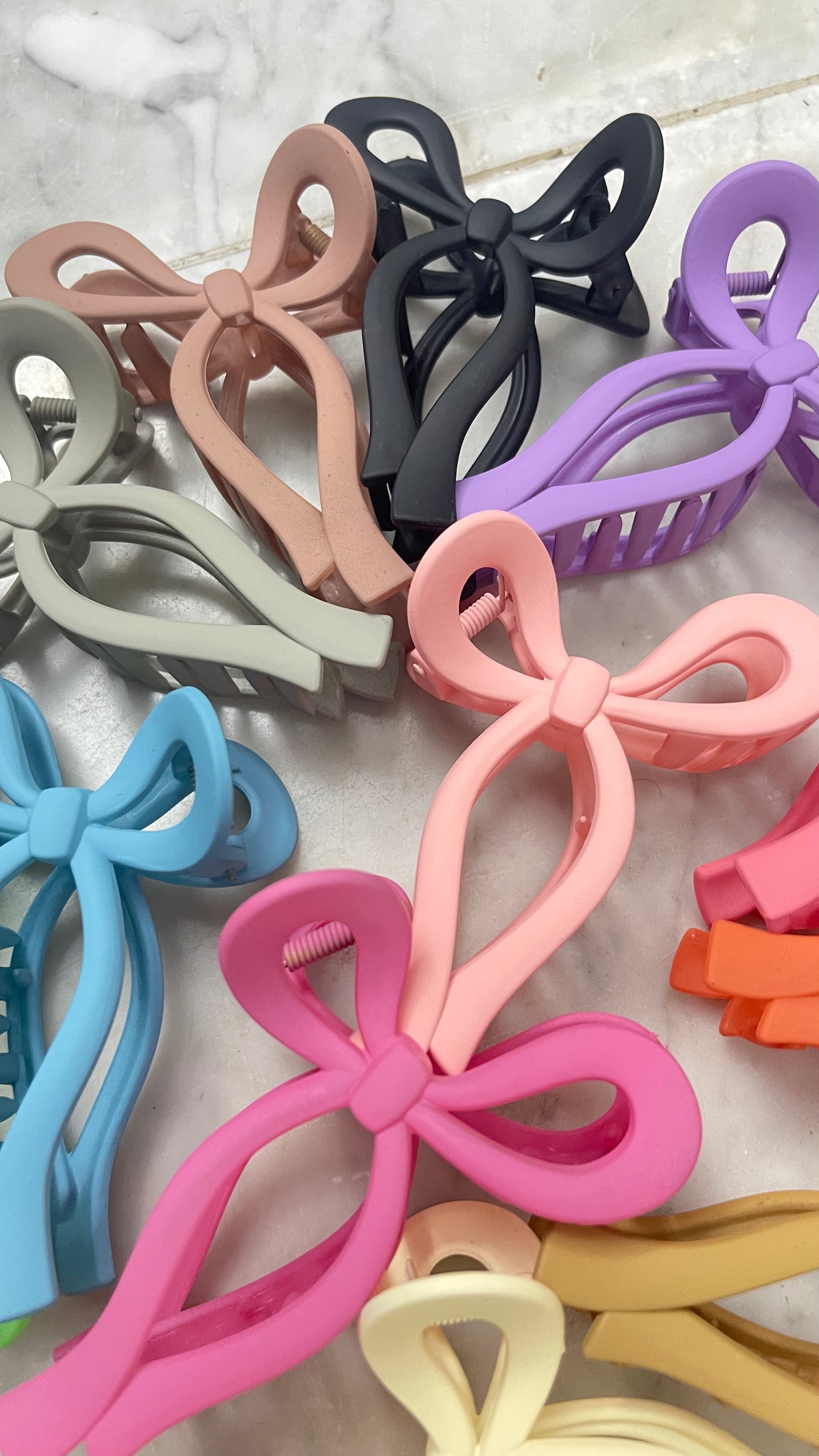 Perfect Bow Claw Clip