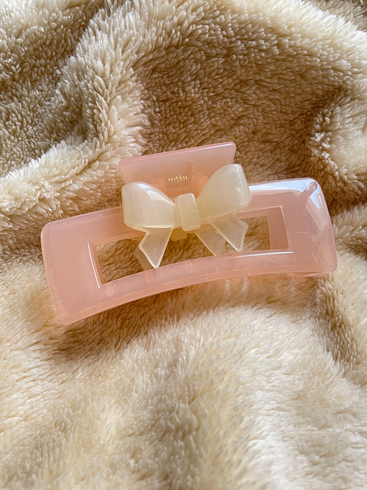 Everyday Bow Tie Claw Clip