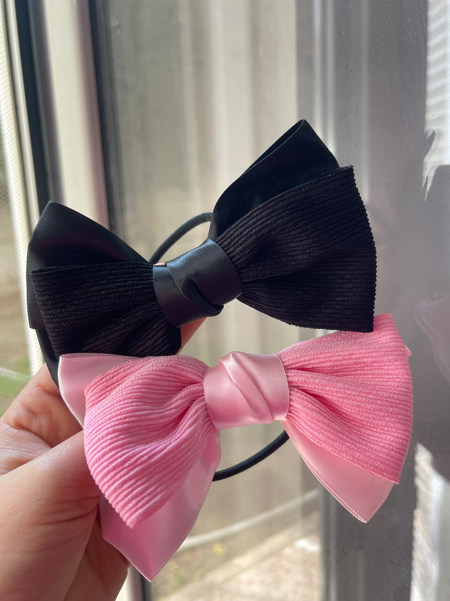 It-Girl Bow Tie-Hairband