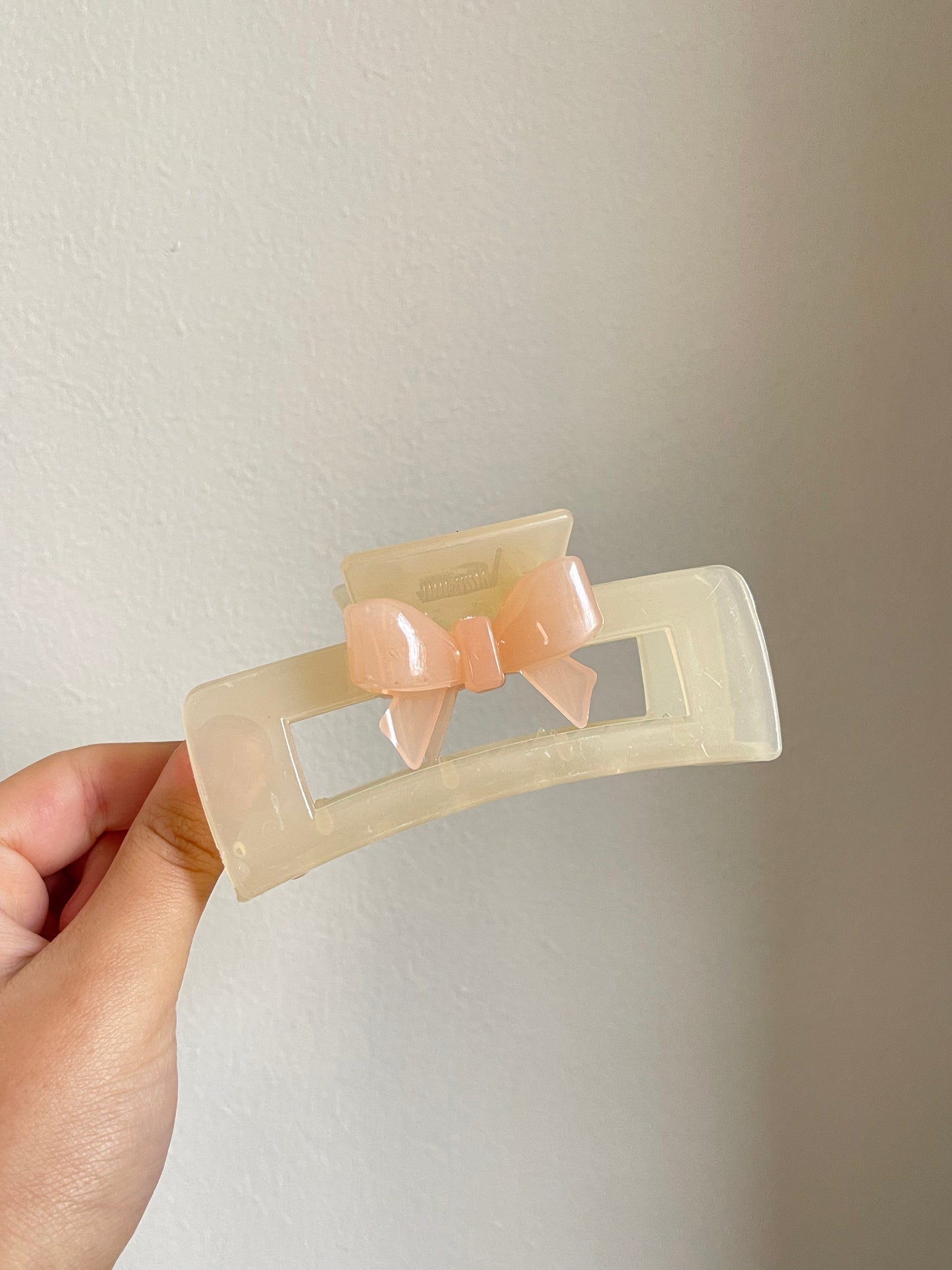 Everyday Bow Tie Claw Clip