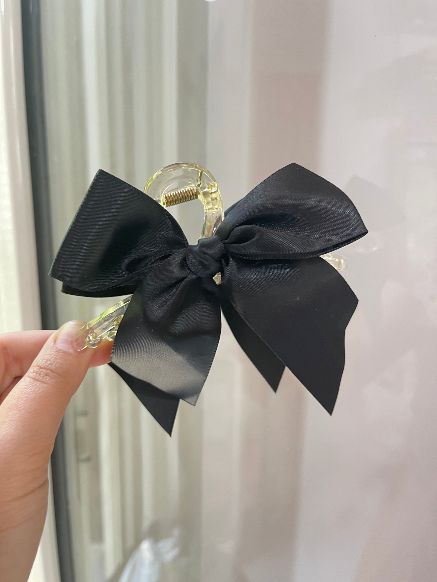 Pretty Bow Claw Clip