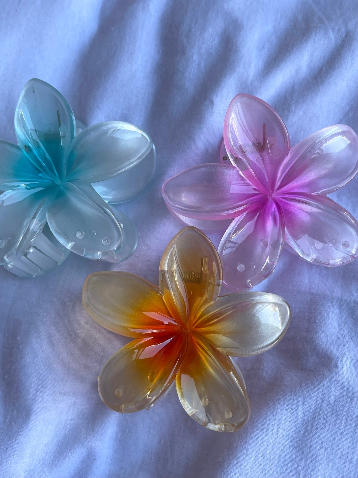Glossy Hawaiian Claw Clip