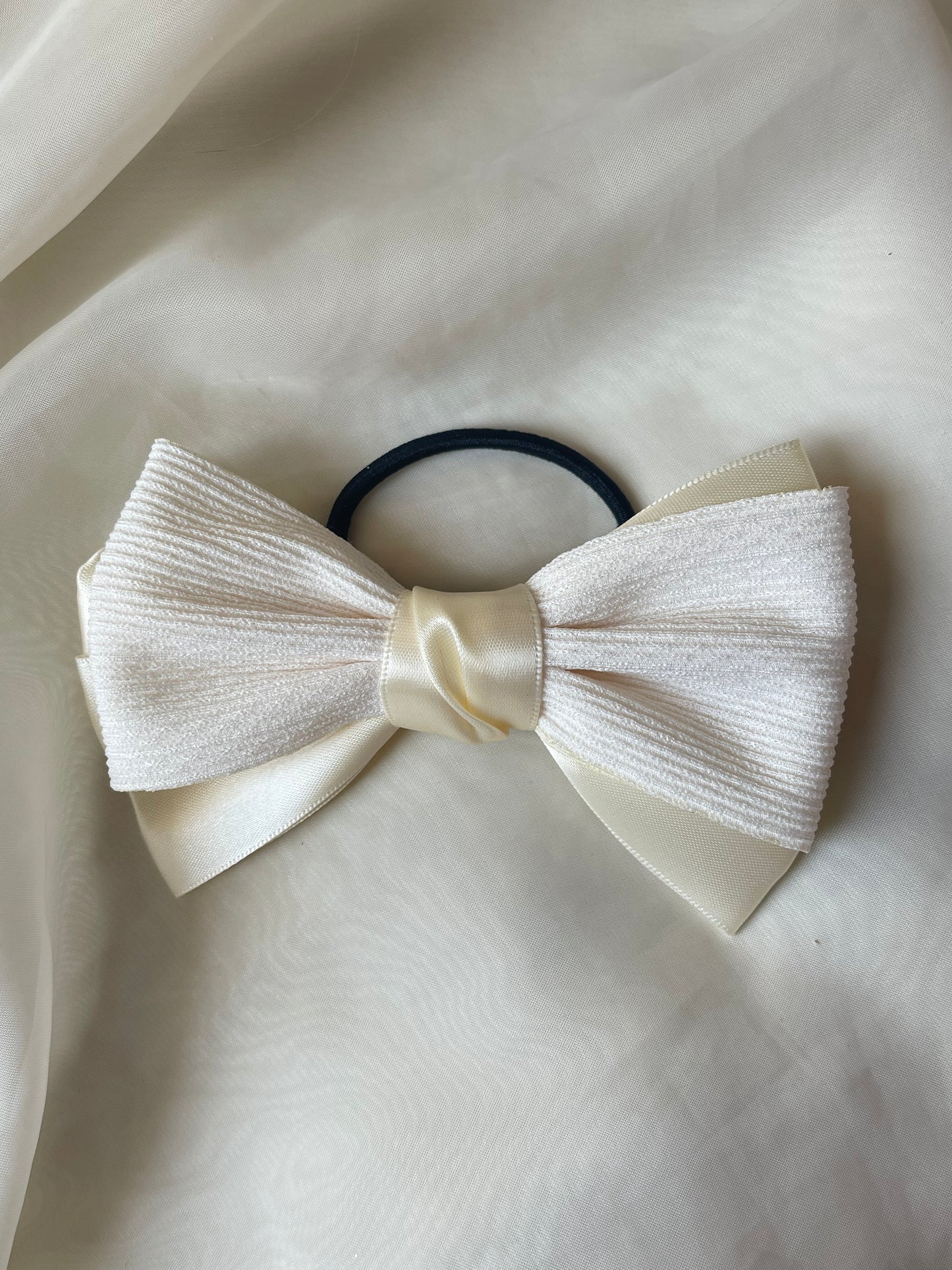 It-Girl Bow Tie-Hairband
