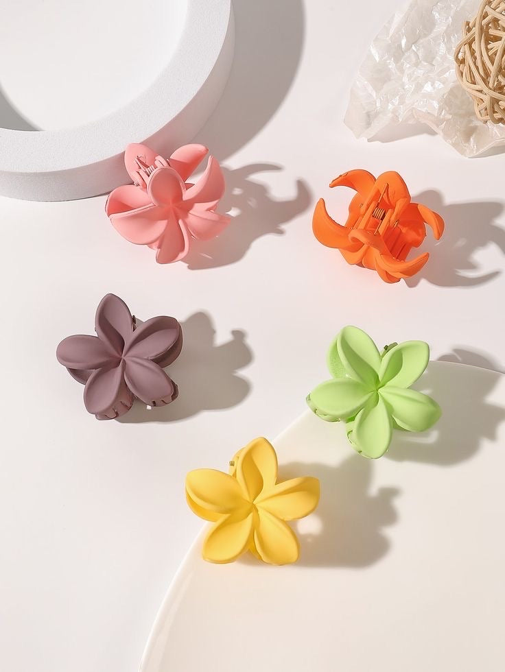 Mini Hawaiian Flower Claw Clip
