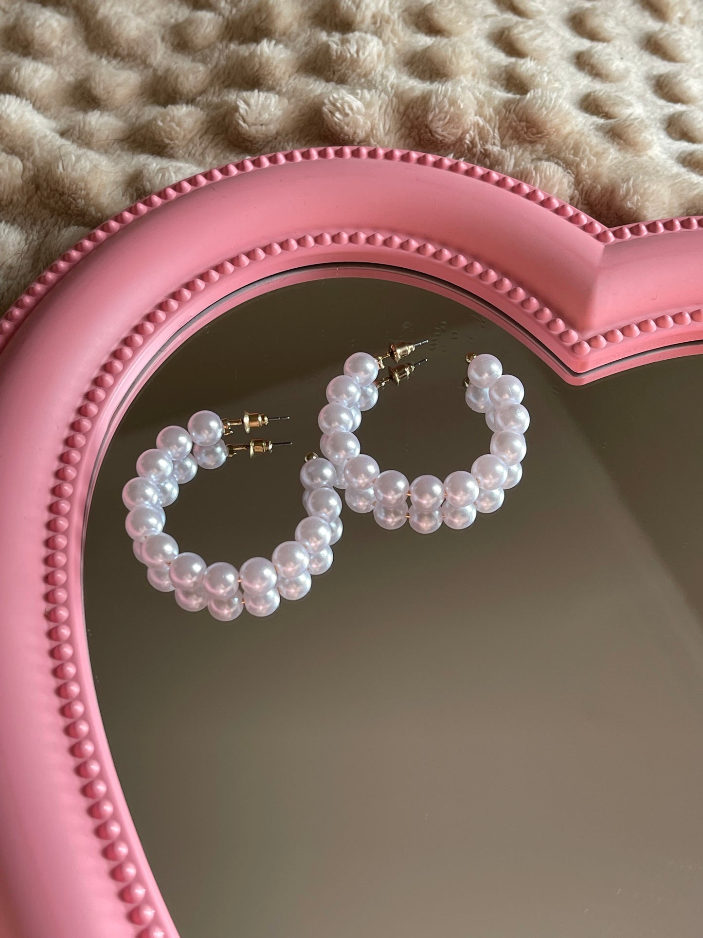 Minimal Pearl Hoop Earrings 2.0