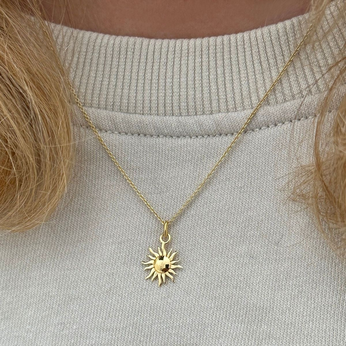 Minimal Sun Necklace 2.0- Stainless Steel