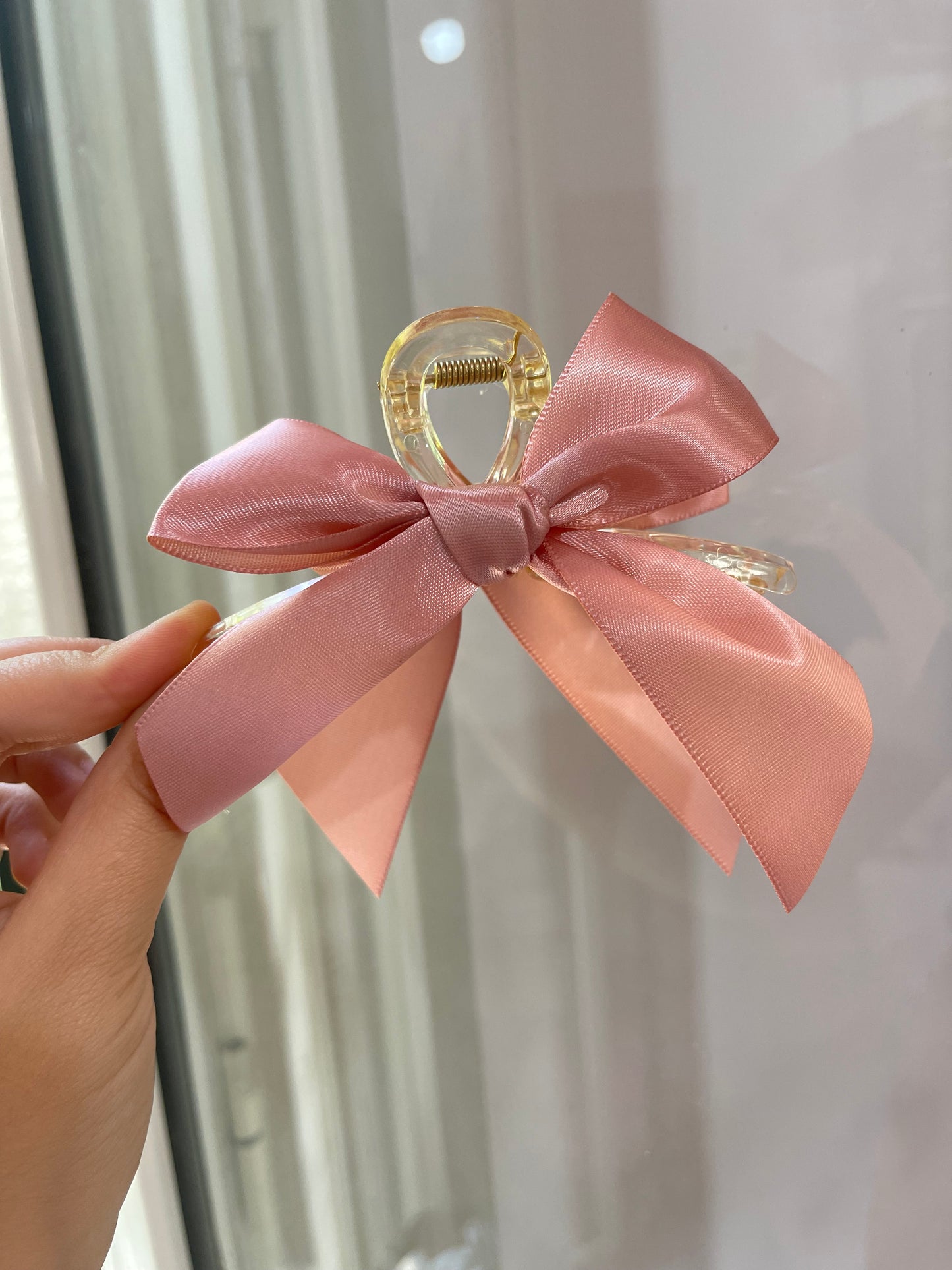 Pretty Bow Claw Clip