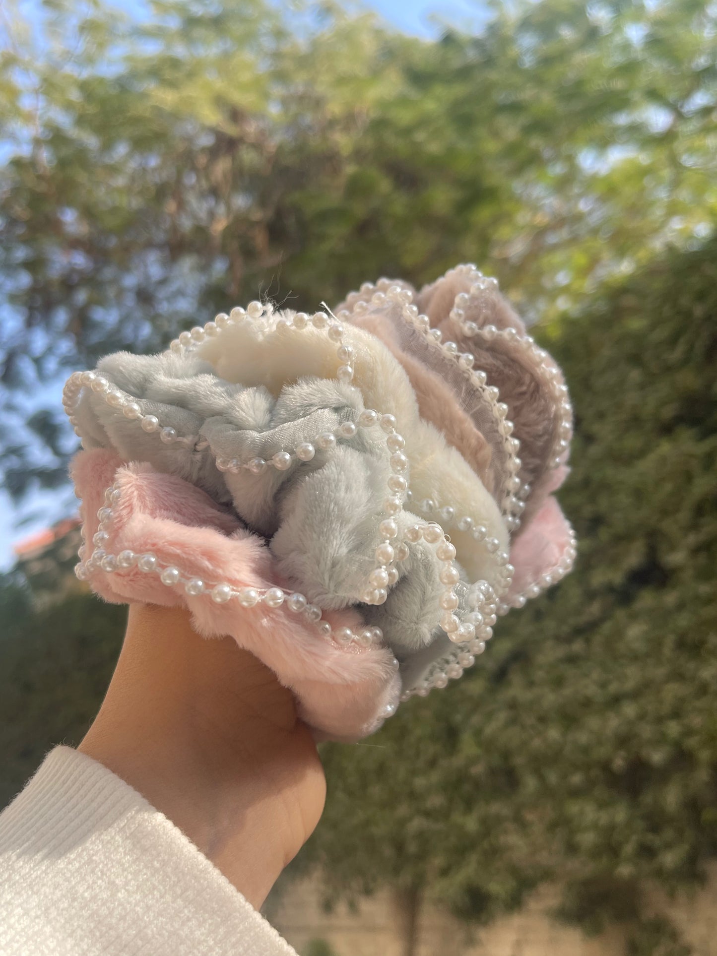 Velvet Pearl Hair Tie