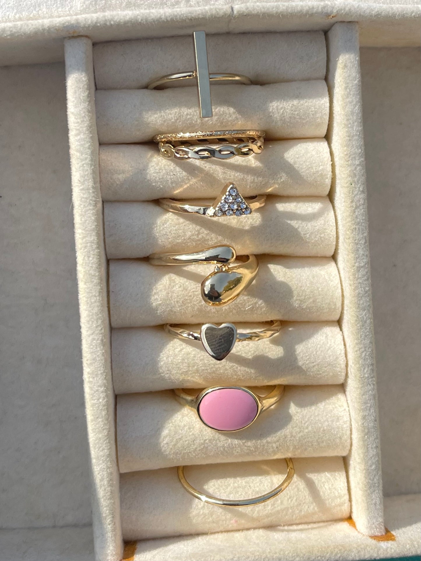 Dainty Heart Ring Set