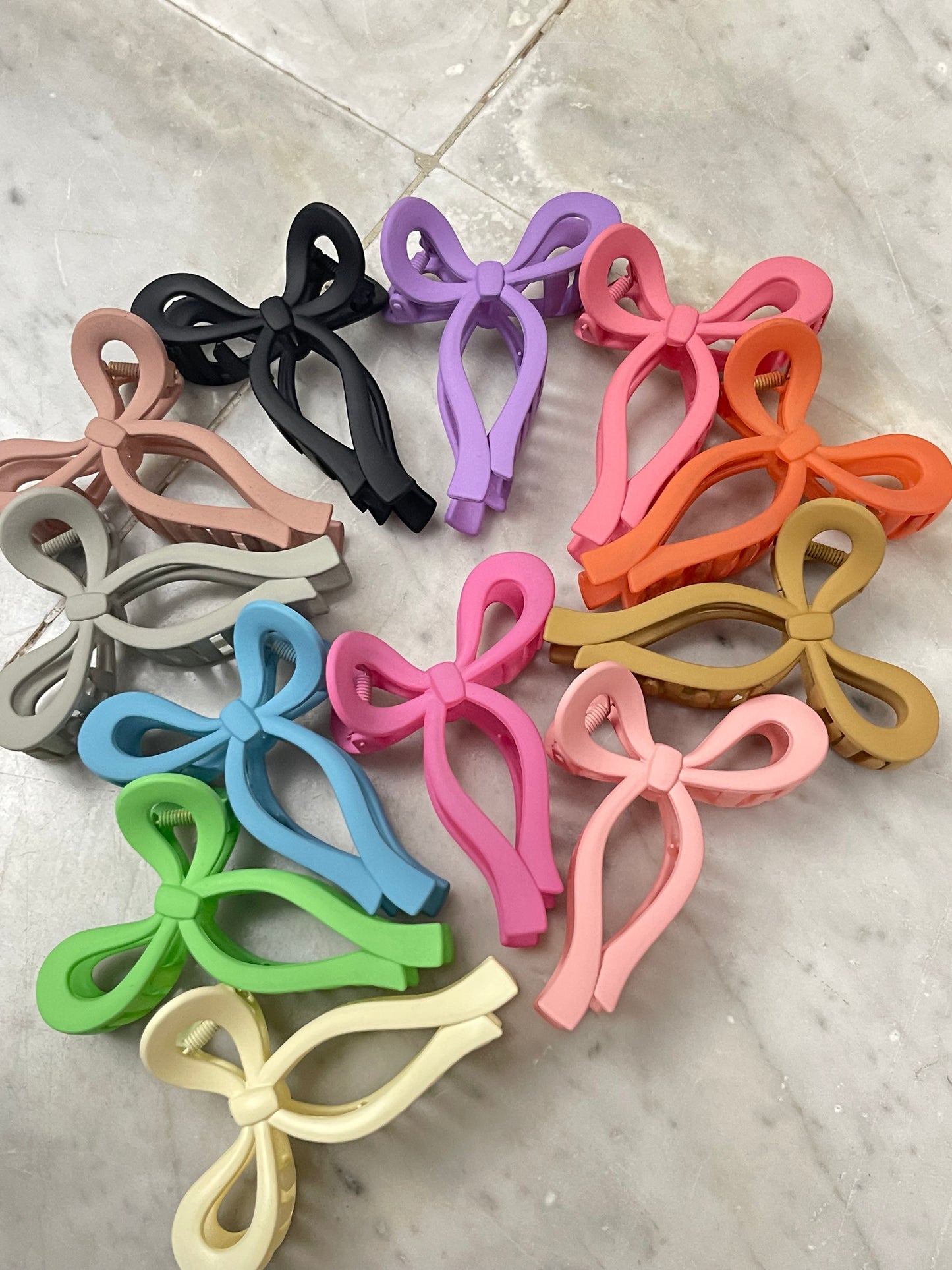 Perfect Bow Claw Clip