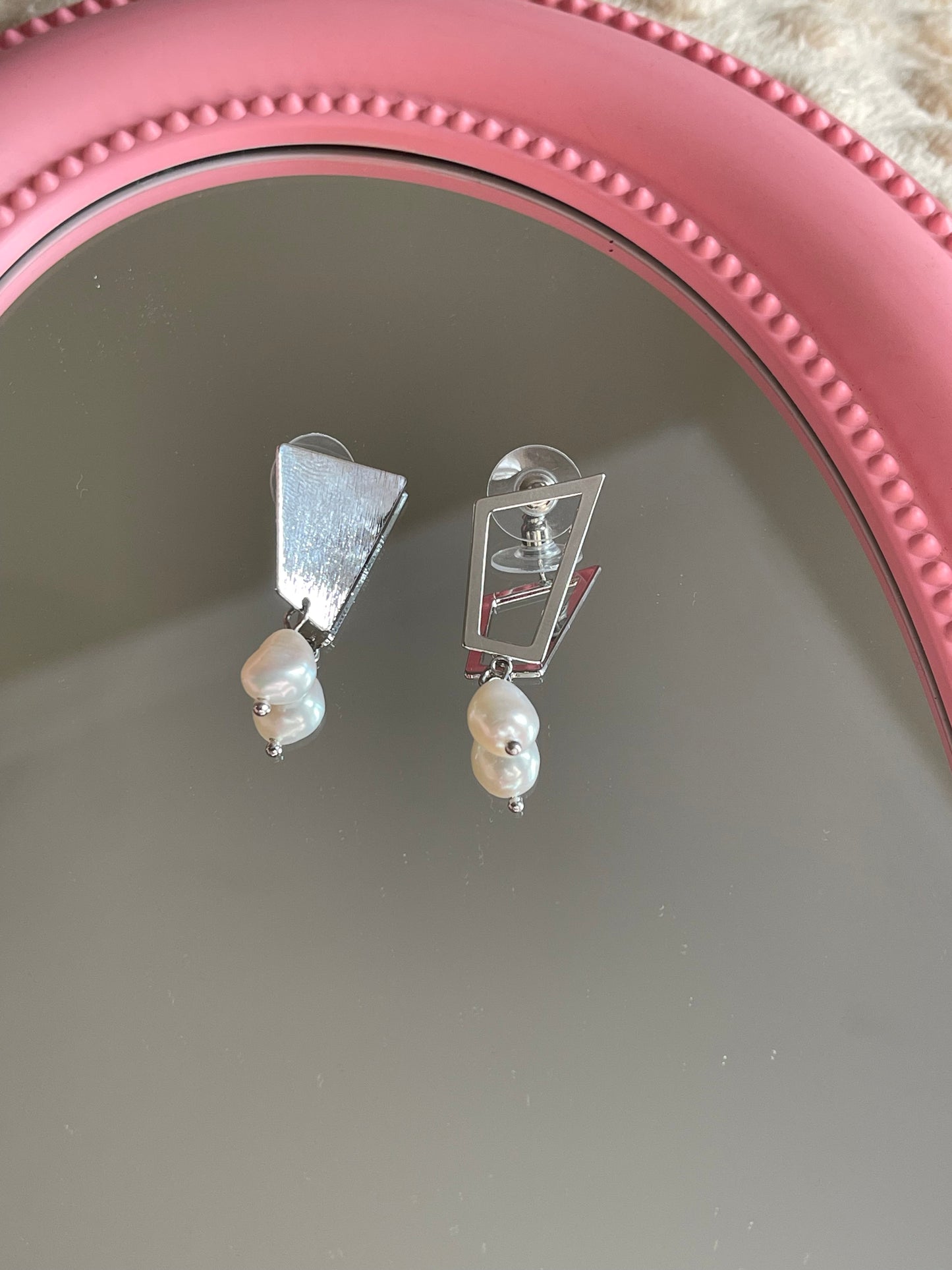 Mismatched Pearl Dangle Earrings