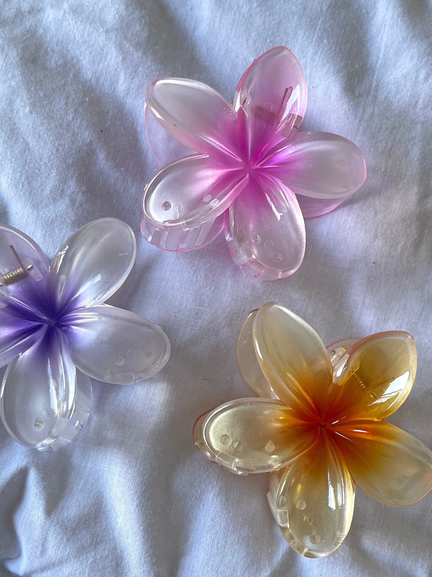 Glossy Hawaiian Claw Clip