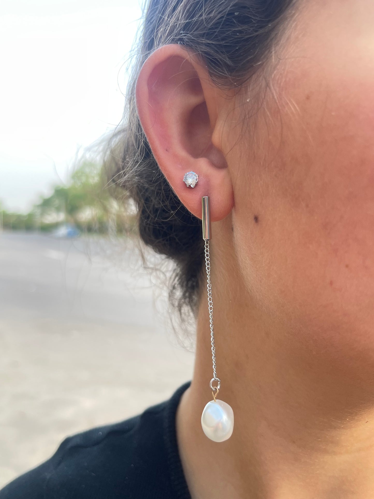 Pearl Dangle Ear Set
