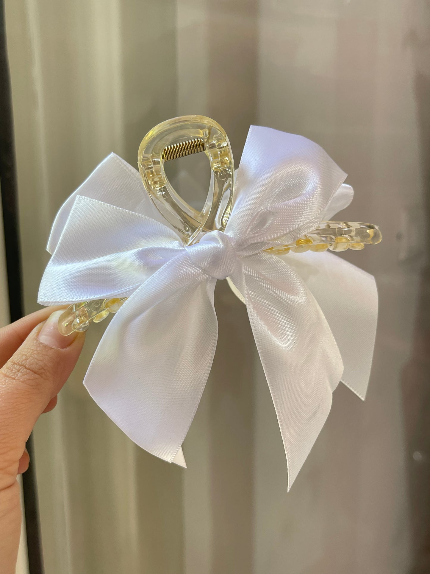 Pretty Bow Claw Clip