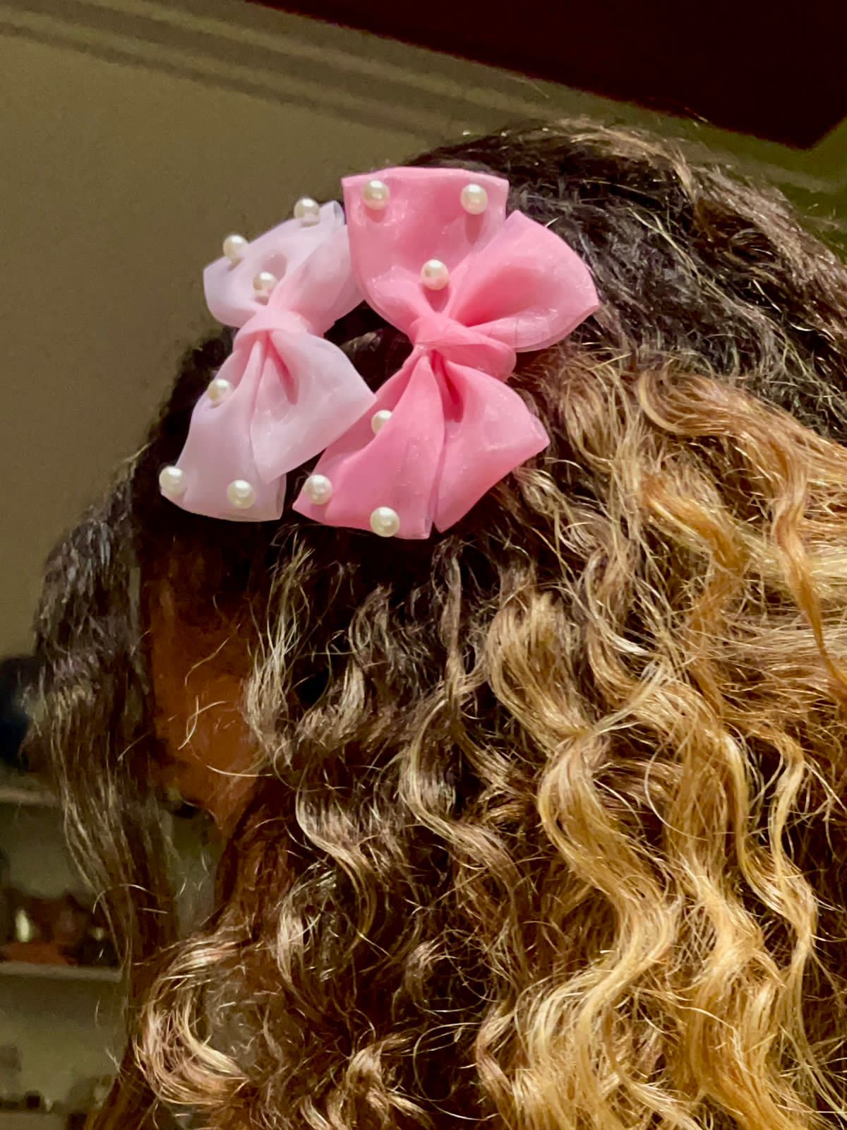Pearl Mini Bow Tie-Hair Clip