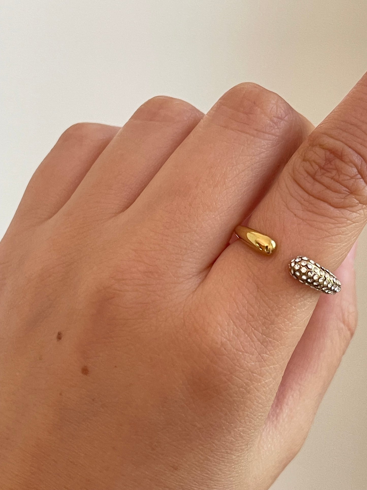Minimal Crystal Ring (Stainless Steel)