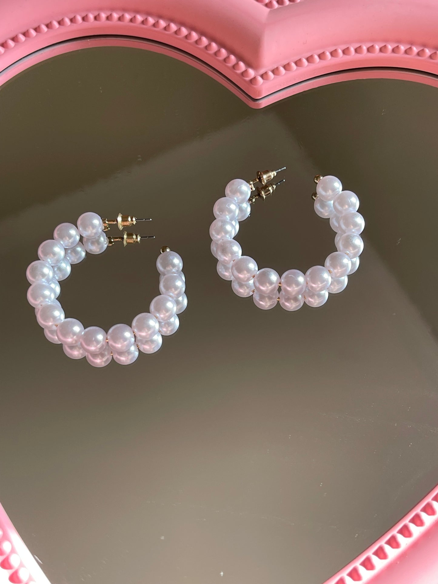 Minimal Pearl Hoop Earrings 2.0