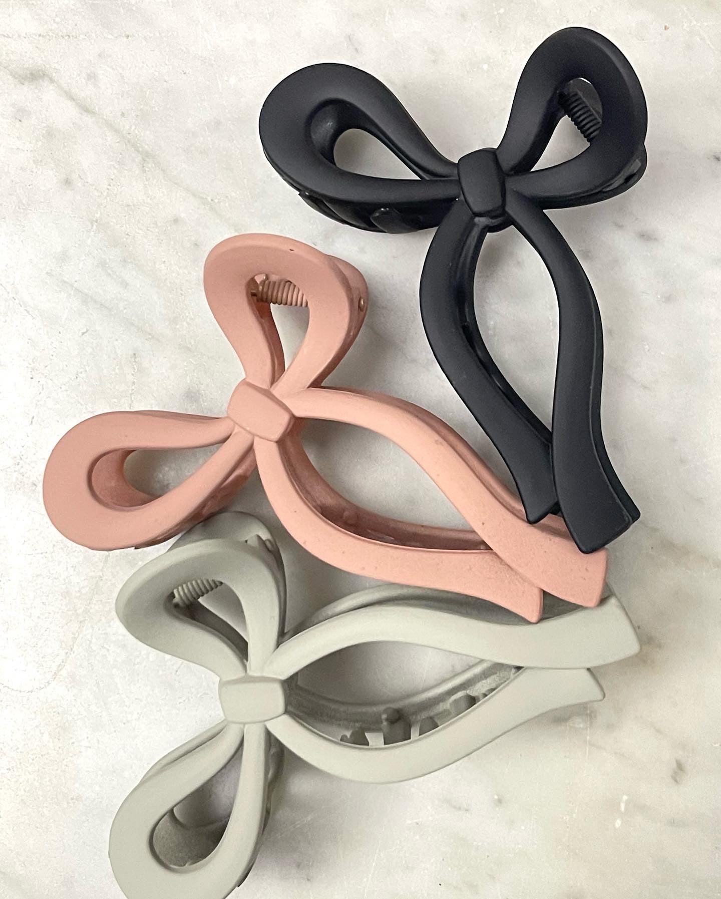 Perfect Bow Claw Clip
