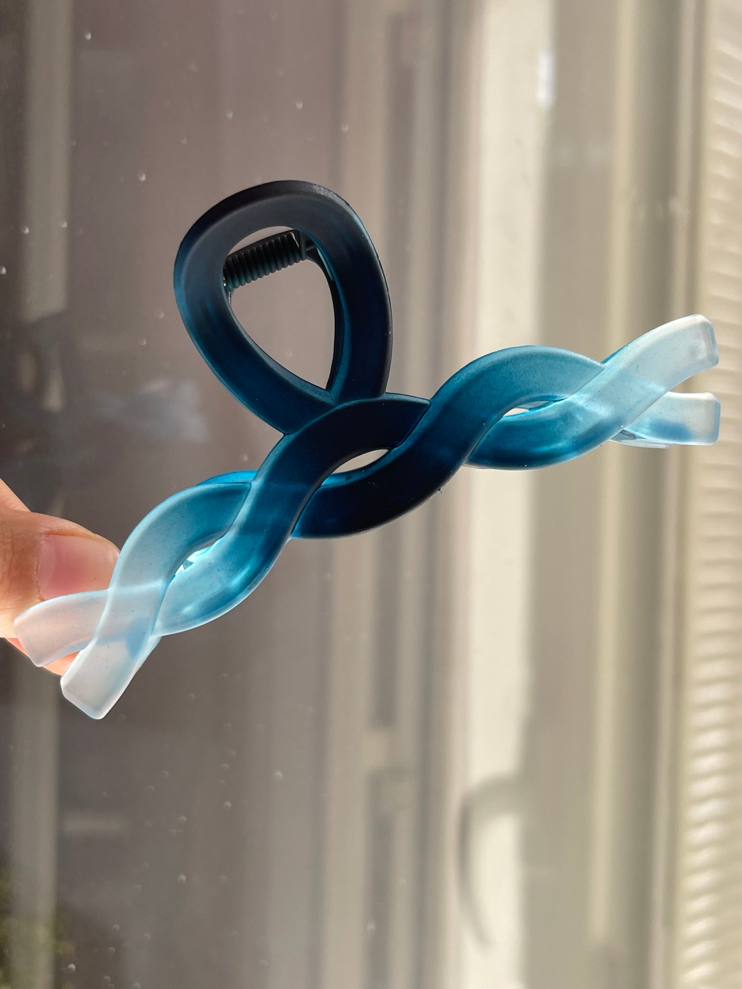 Twirly Go-To Claw Clip