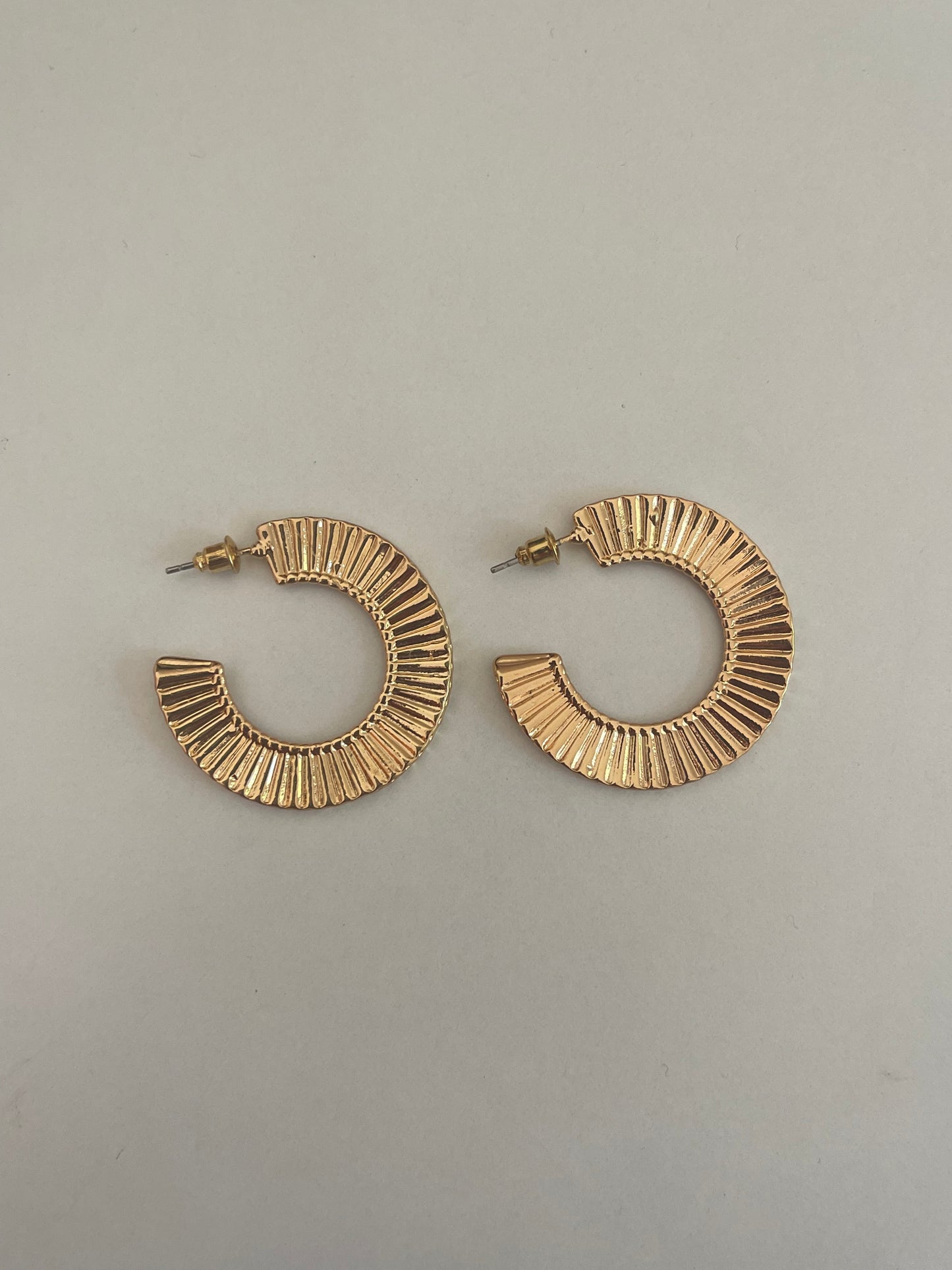 Basic Corrugated Hoop Earrings