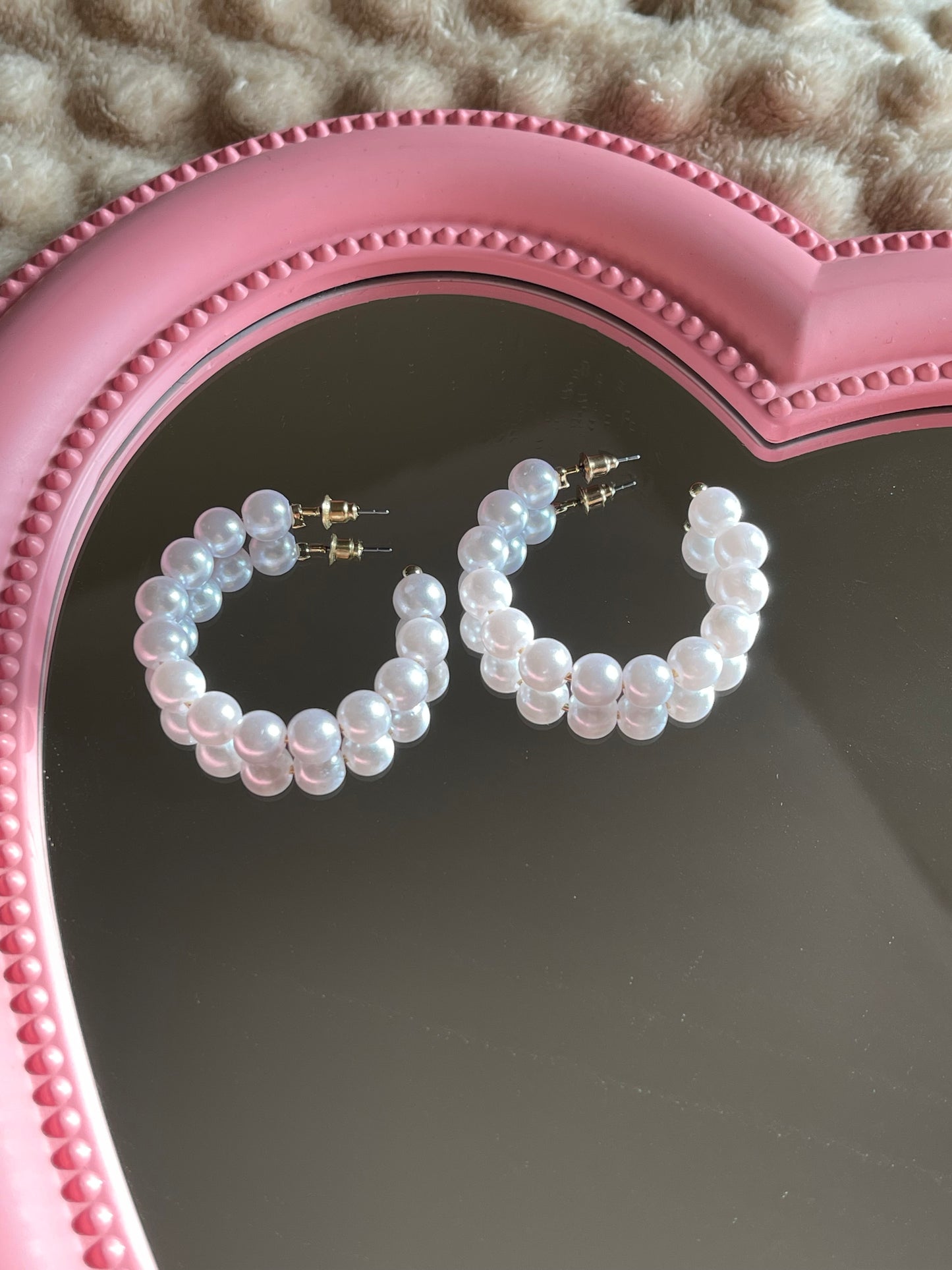 Minimal Pearl Hoop Earrings 2.0