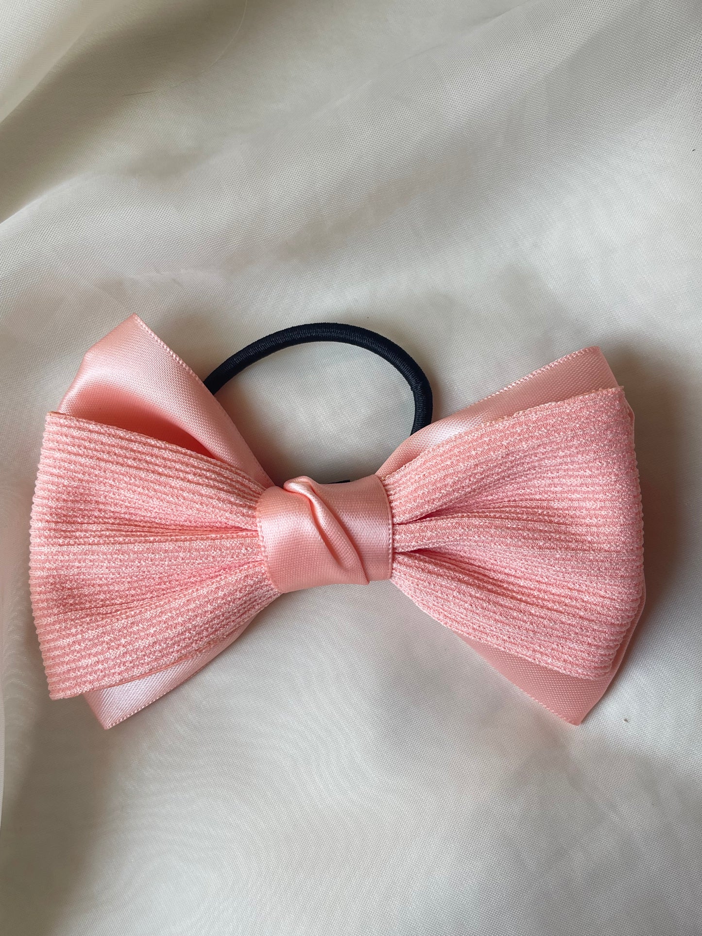 It-Girl Bow Tie-Hairband