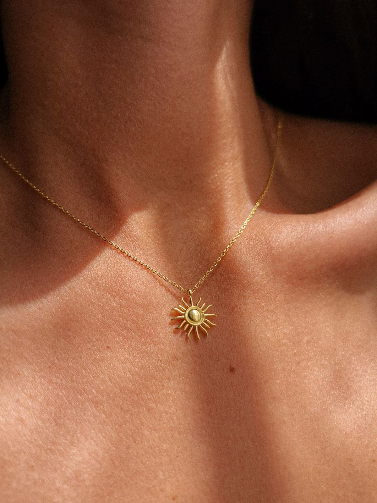 Minimal Sun Necklace 2.0- Stainless Steel