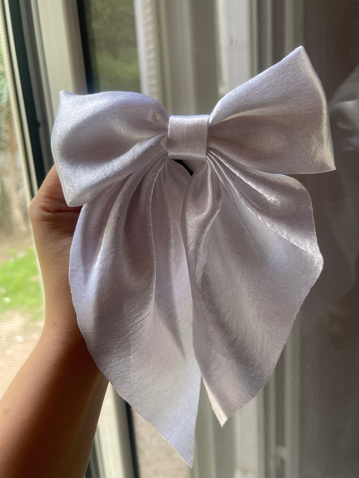 Sleek It-Girl Bow tie Hair Tie