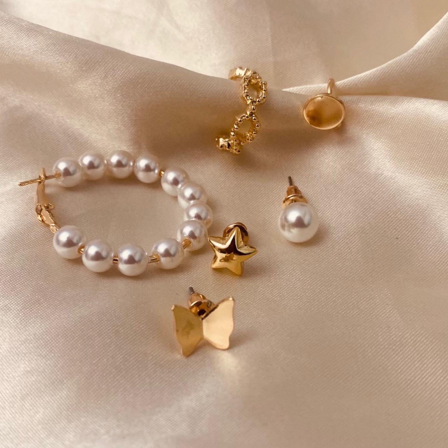 Butterfly Pearl Ear Set