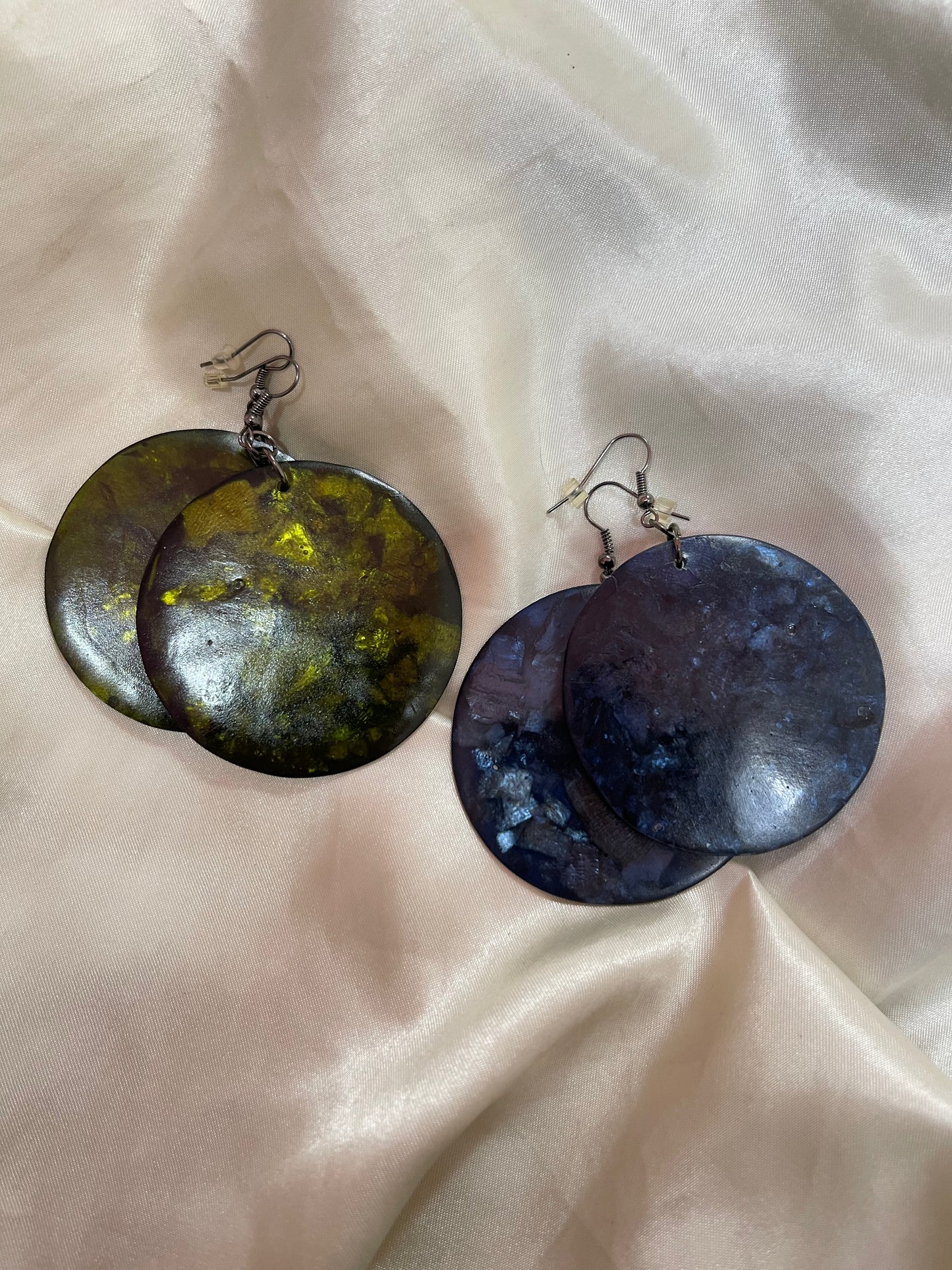 Moon-Like Dangles