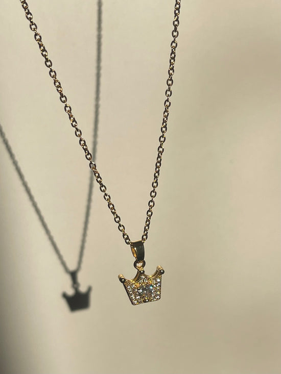 Crystal Heart Crown Necklace (Stainless Steel)