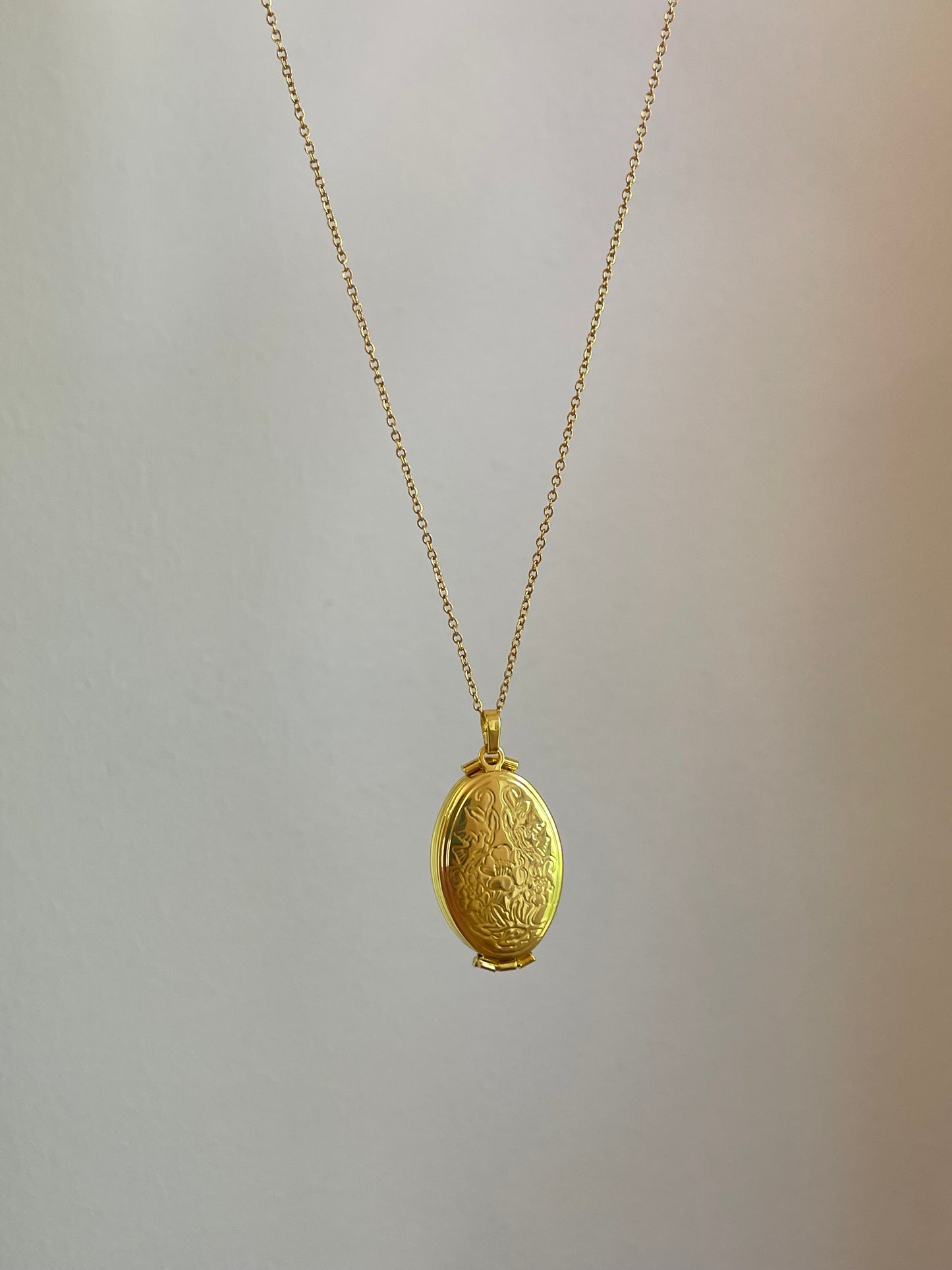 4 Sided Locket Necklace (Gold Plated)