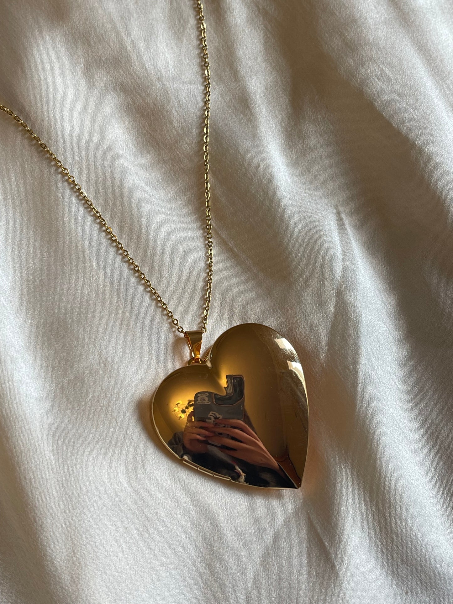 Heart Locket Necklace 2.0 (Gold Plated)