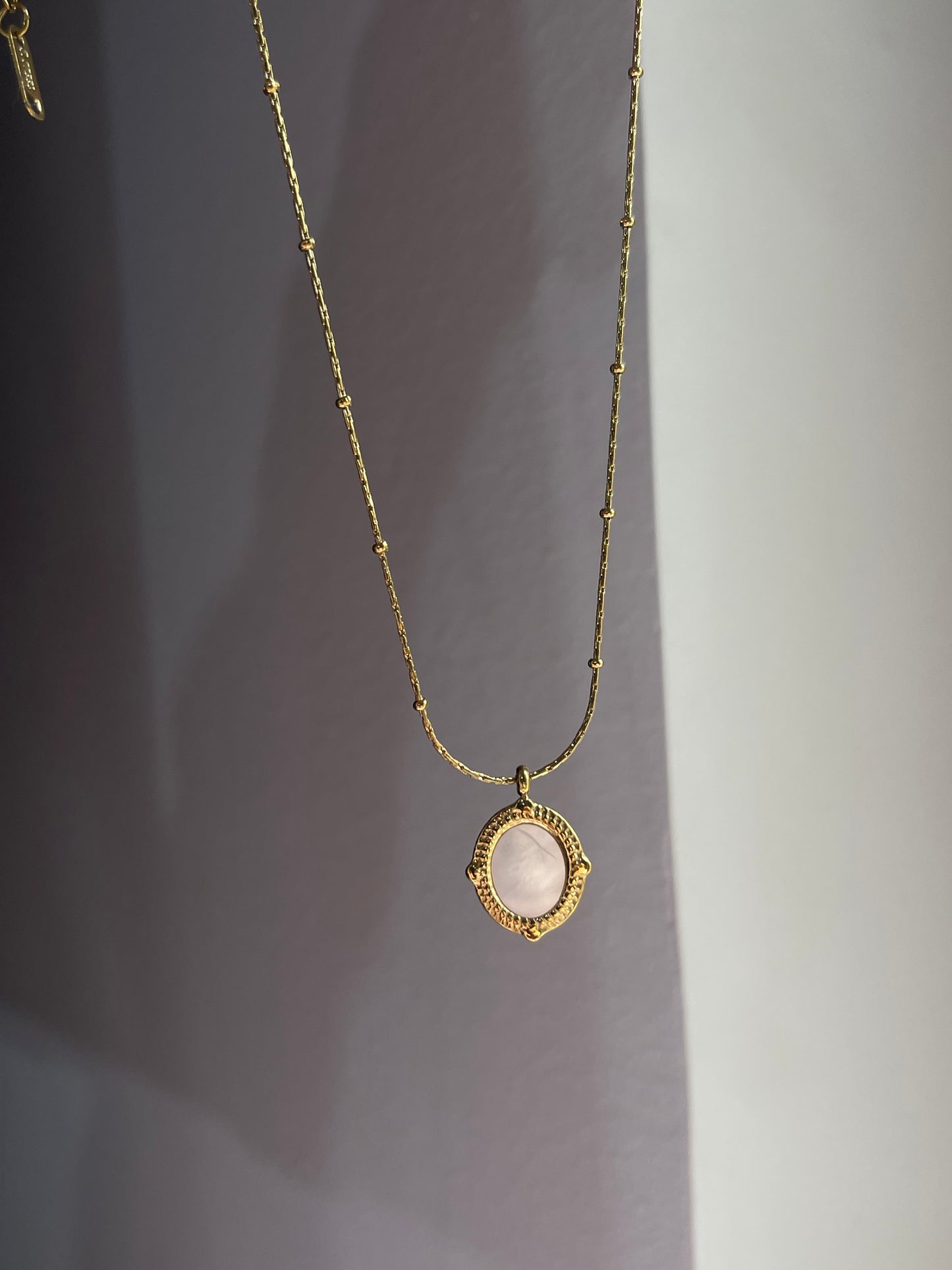 Dainty Frame Necklace