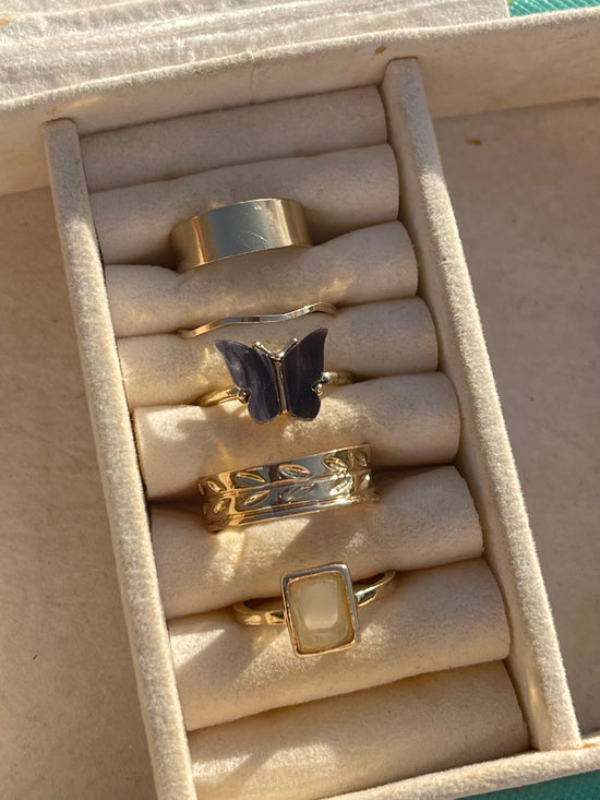 Dainty Butterfly Ring Set