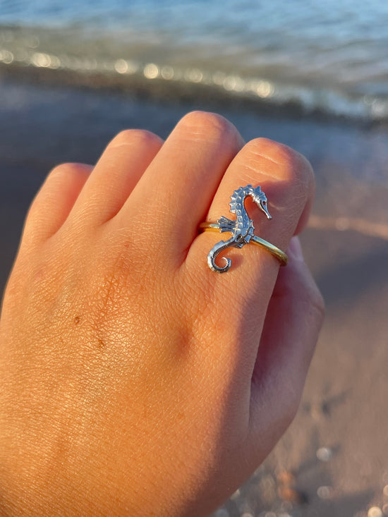 Iconic Seahorse Ring (Gold Plated)