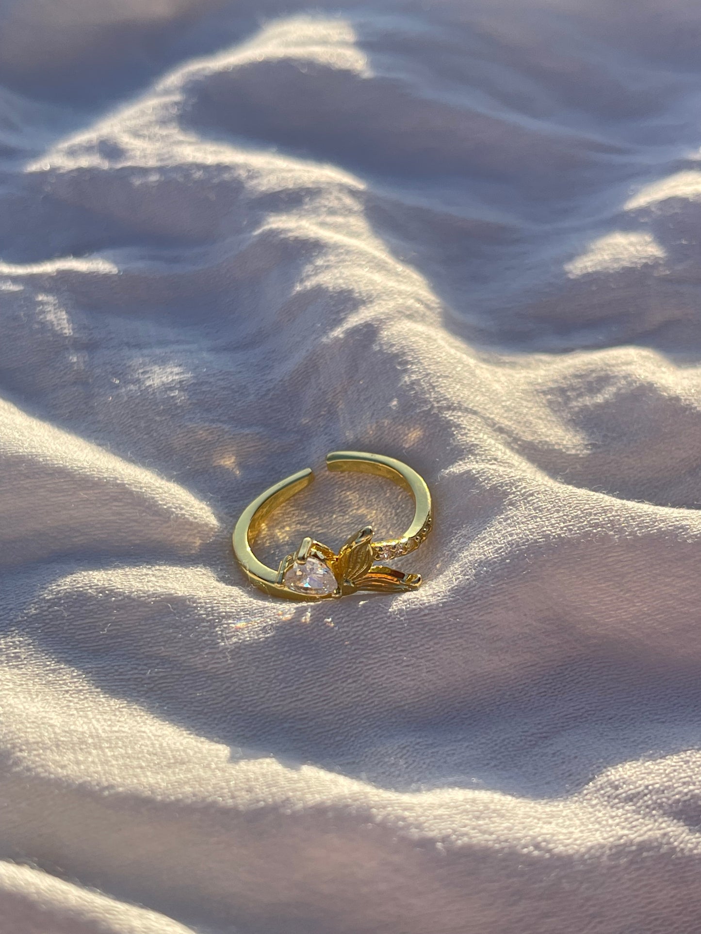 Crystal Dolphin Tale Ring(Gold Plated)