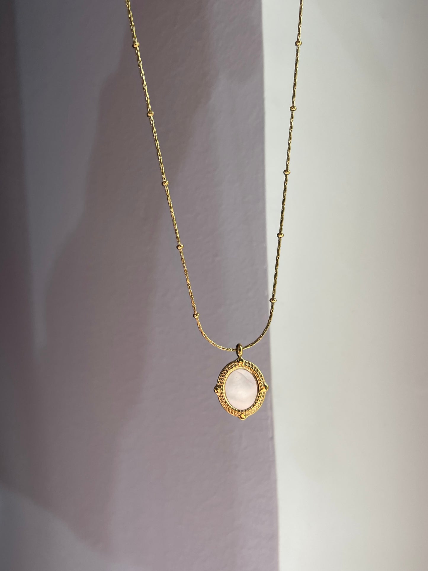 Dainty Frame Necklace